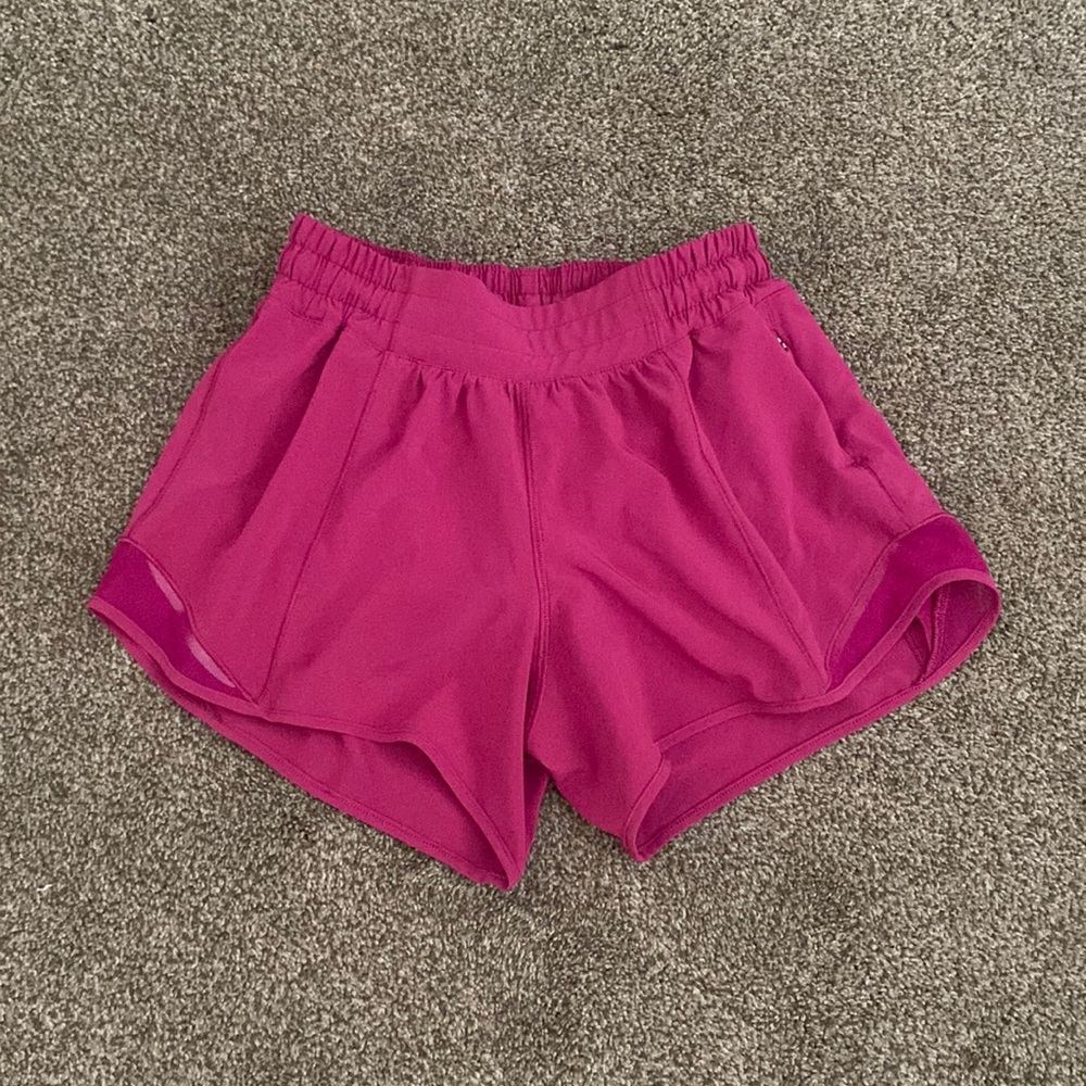 Lululemon Hotty Hots, Size 4 Tall